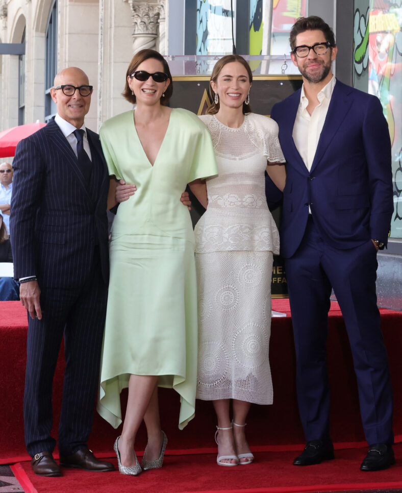 Emily Blunt e Stanley Tucci com cônjuges