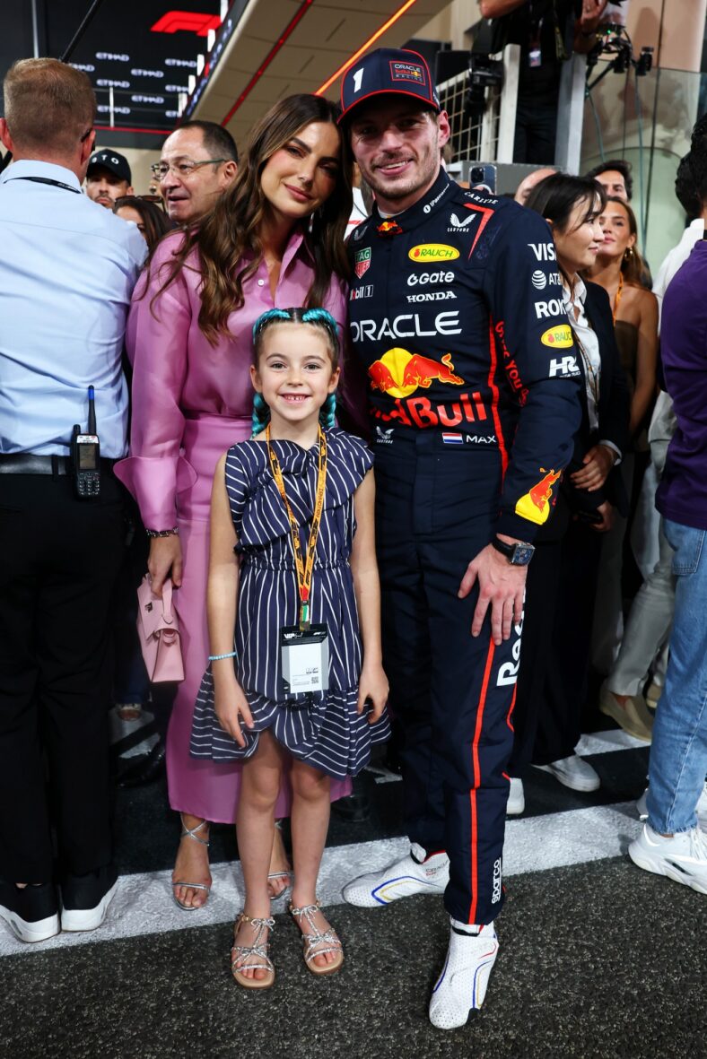 Max Verstappen com a namorada Kelly Piquet e sua filha Penelope