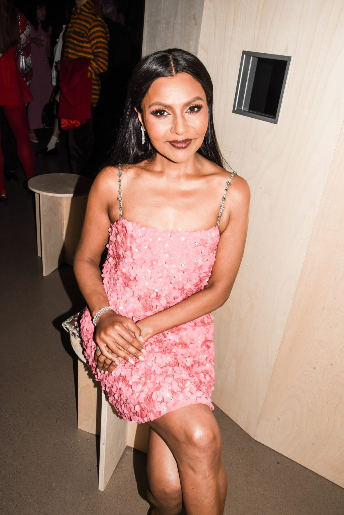 Mindy Kaling na festa do Valentino com Alessandro Michele