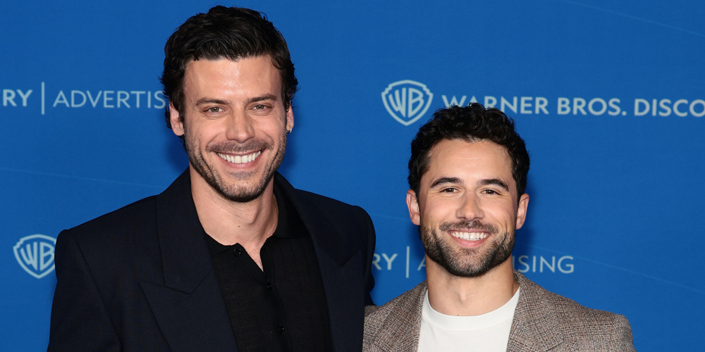 Heated Rivalry’s François Arnaud & Robbie GK Reunite at Warner Bros Discovery Upfronts, Meet Up With Anderson Cooper! – Just Jared – Celebrity News and Gossip