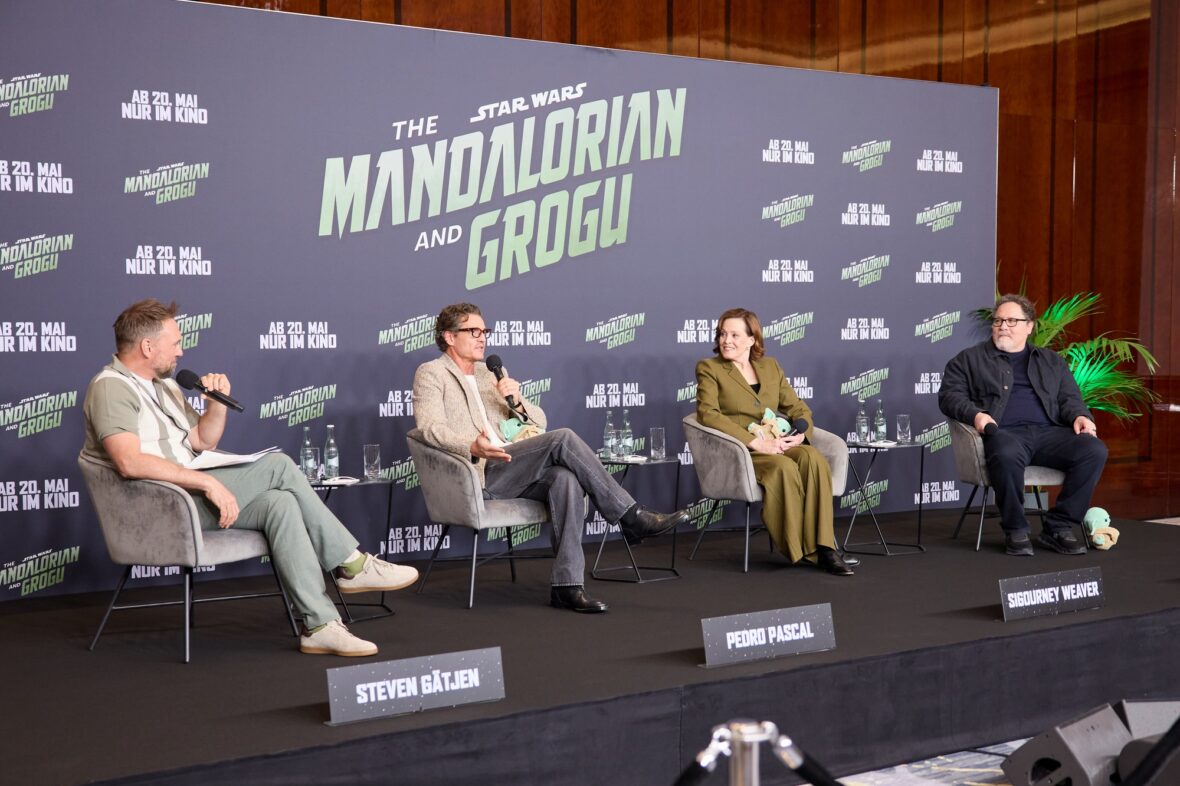Pedro Pascal e Sigourney Weaver participam da celebração dos fãs em Berlim 