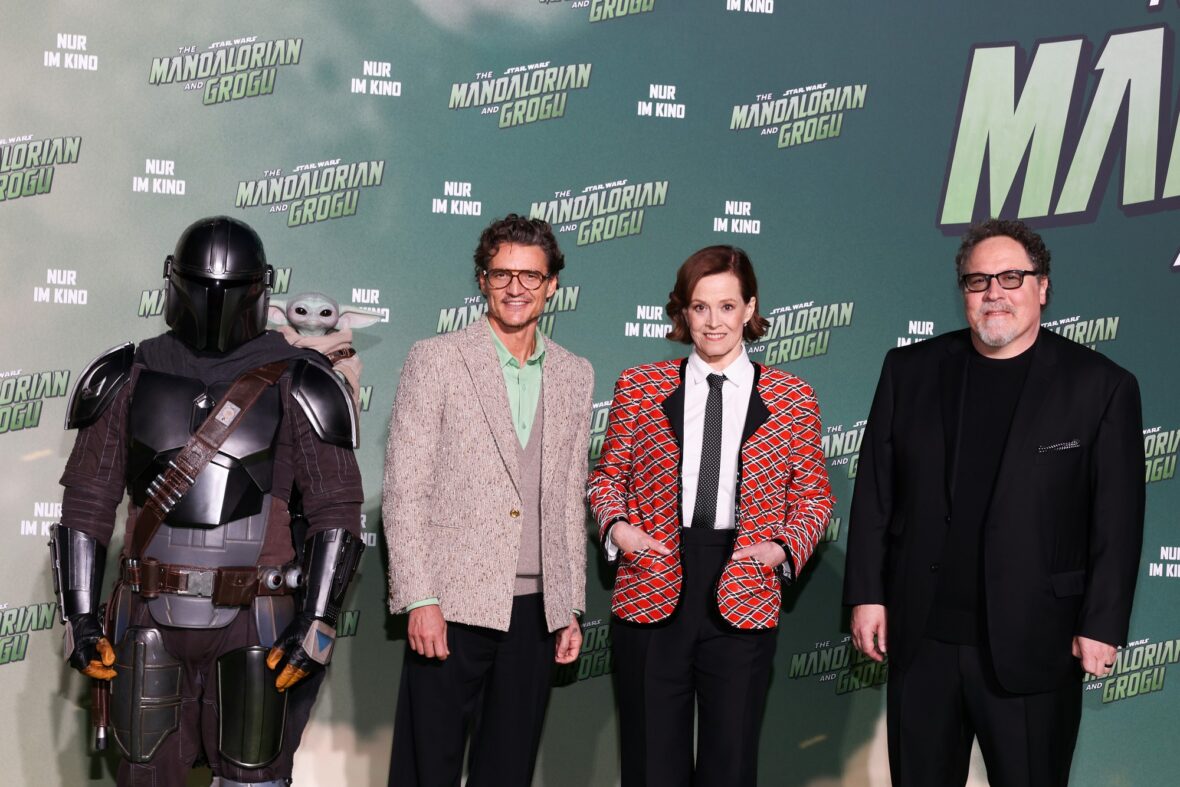 Pedro Pascal e Sigourney Weaver participam da celebração dos fãs em Berlim 