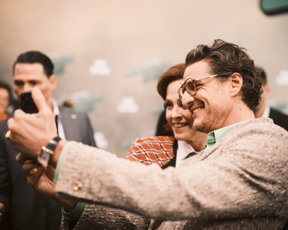 Pedro Pascal e Sigourney Weaver participam da celebração dos fãs em Berlim 