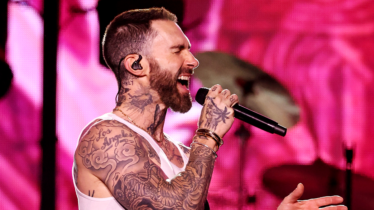 ‘Heroine’ Lyrics: Maroon 5 Drops New Song With Adam Levine Singing About a Love That Can Save Him – Just Jared – Celebrity News and Gossip