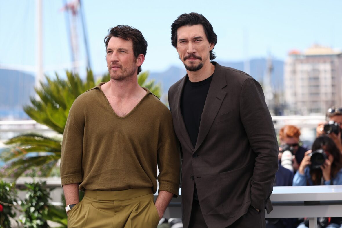 Miles Teller e Adam Driver na sessão fotográfica de Cannes em 17 de maio de 2026