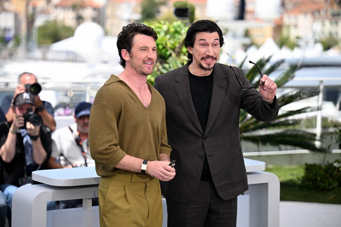 Miles Teller e Adam Driver na sessão fotográfica de Cannes em 17 de maio de 2026
