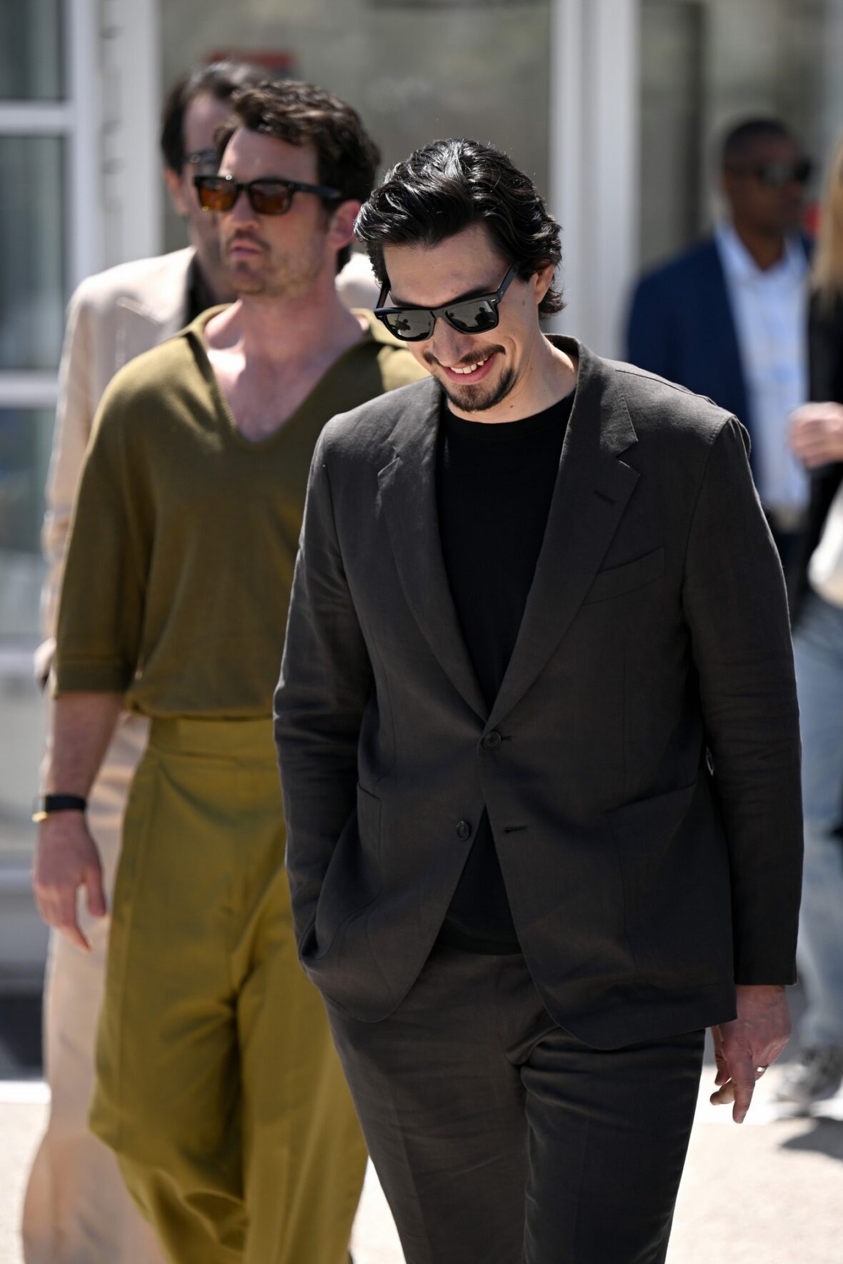 Miles Teller e Adam Driver na sessão fotográfica de Cannes em 17 de maio de 2026