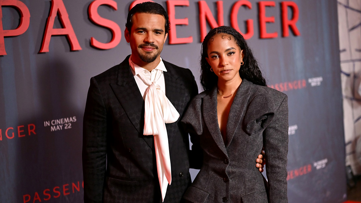 Jacob Scipio e Lou Llobell participam da exibição de ‘Passenger’ no Reino Unido – Just Jared – Celebrity News & Gossip