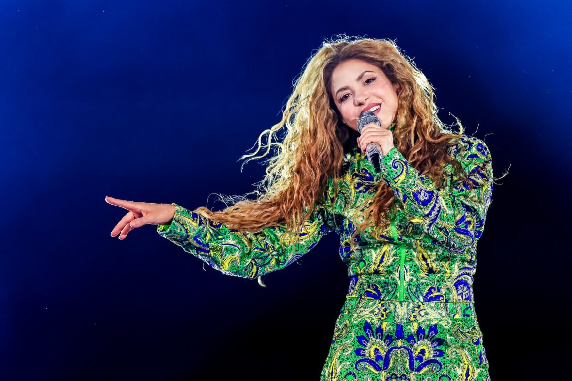 Shakira Performs at Copacabana Brazil