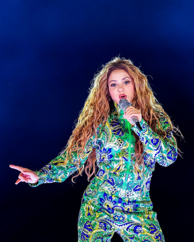 Shakira Performs at Copacabana Brazil