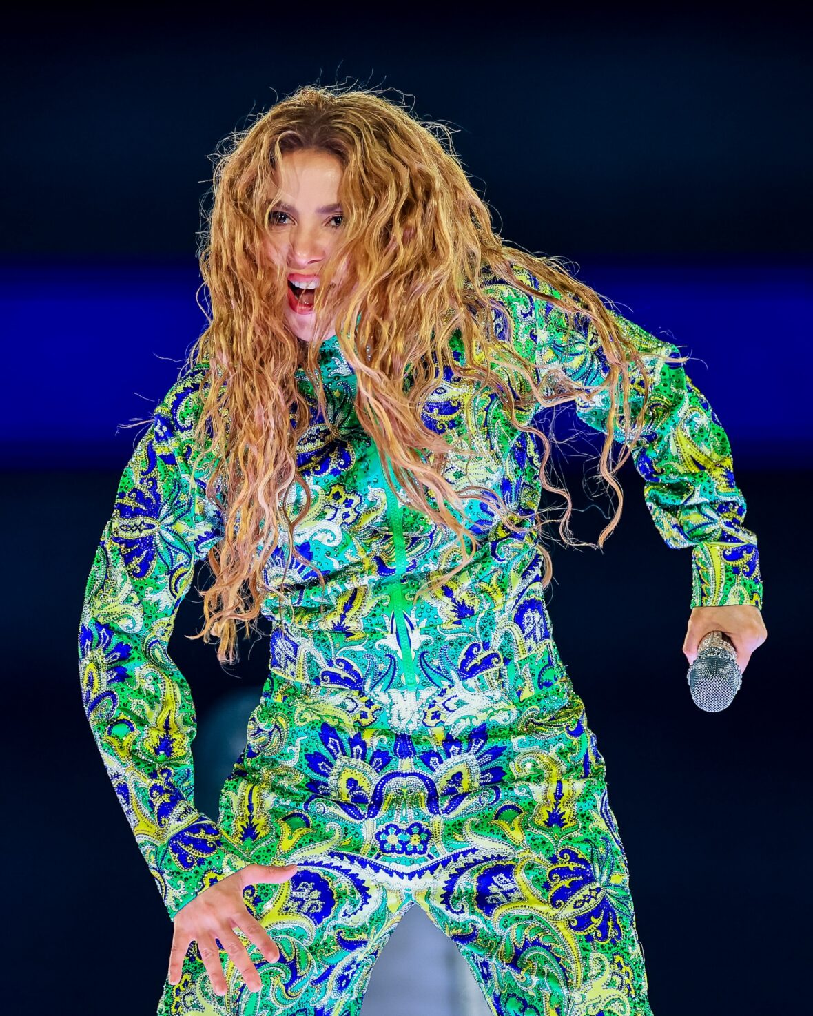 Shakira Performs at Copacabana Brazil