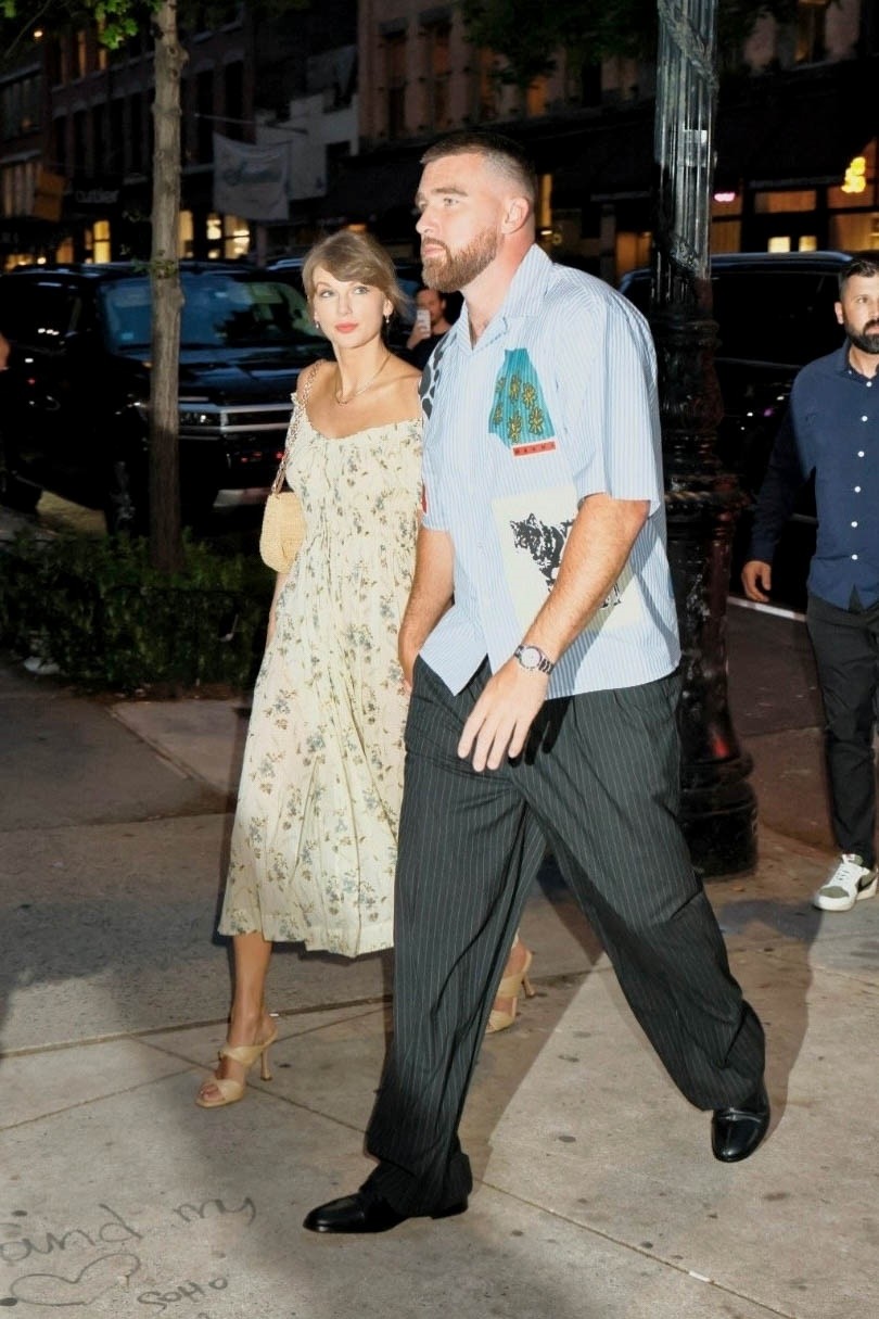 Taylor Swift and Travis Kelce grab dinner in New York City
