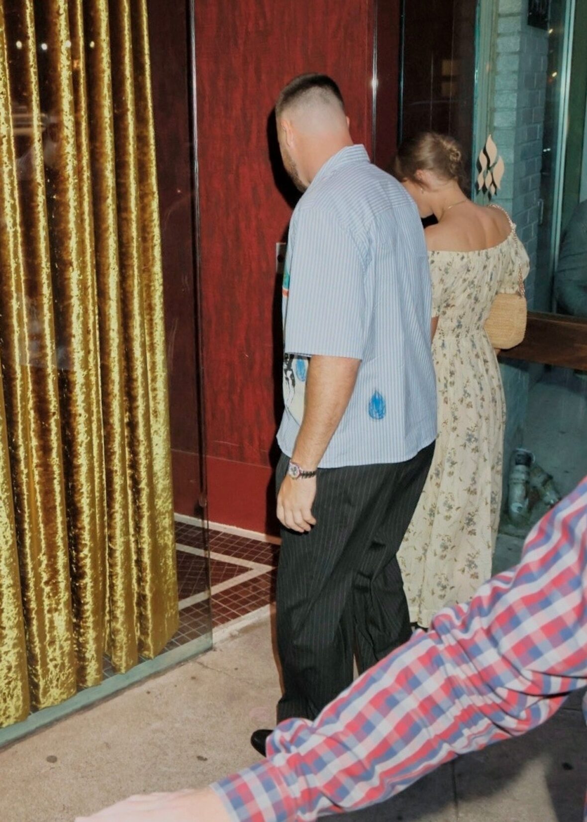 Taylor Swift and Travis Kelce grab dinner in New York City