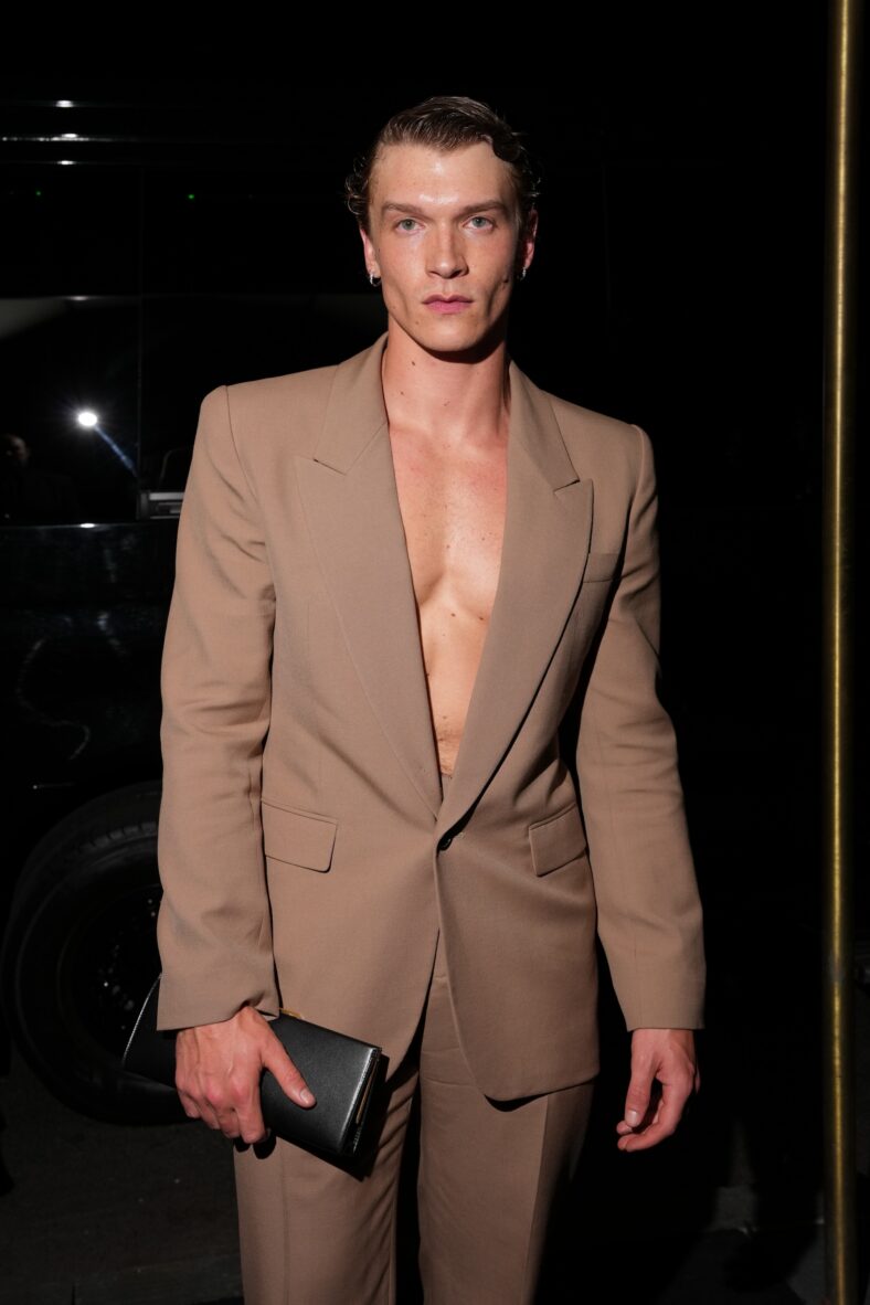 Connor Story Saint Laurent depois da festa