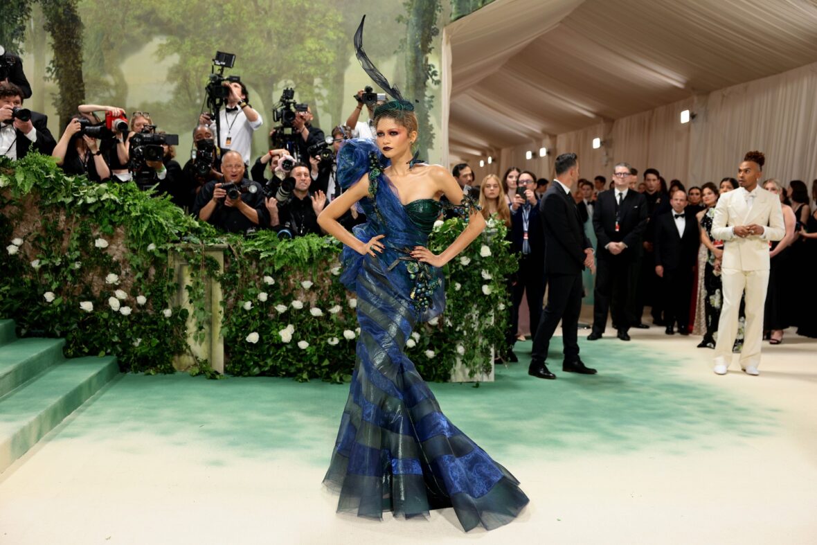 Zendaya passou na reunião de gala
