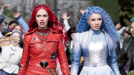 Still of Kylie Cantrall and Malia Baker in Descendants: Wicked Wonderland