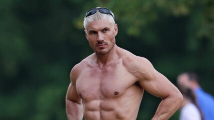 Chris Appleton shirtless workout in London park