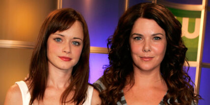Alexis Bledel and Lauren Graham standing side-by-side in a 2006 appearance