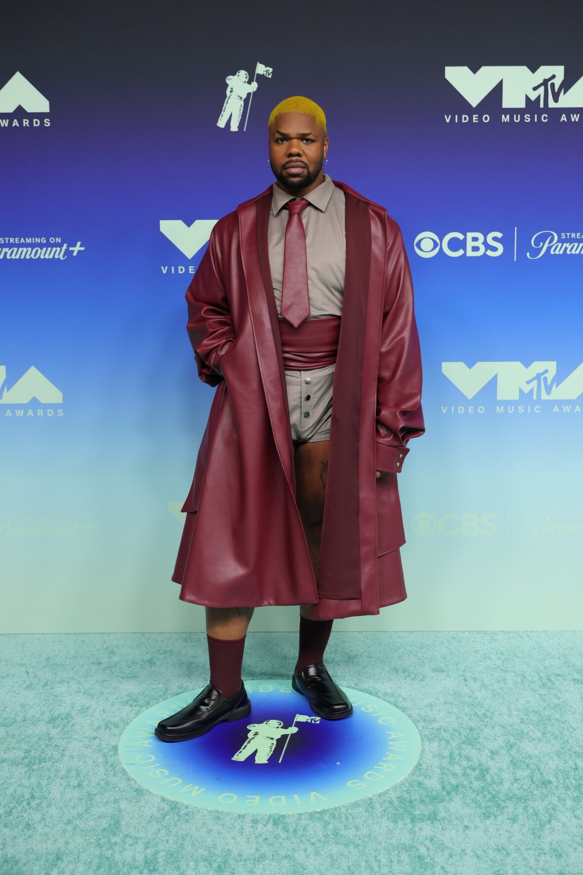 MNEK