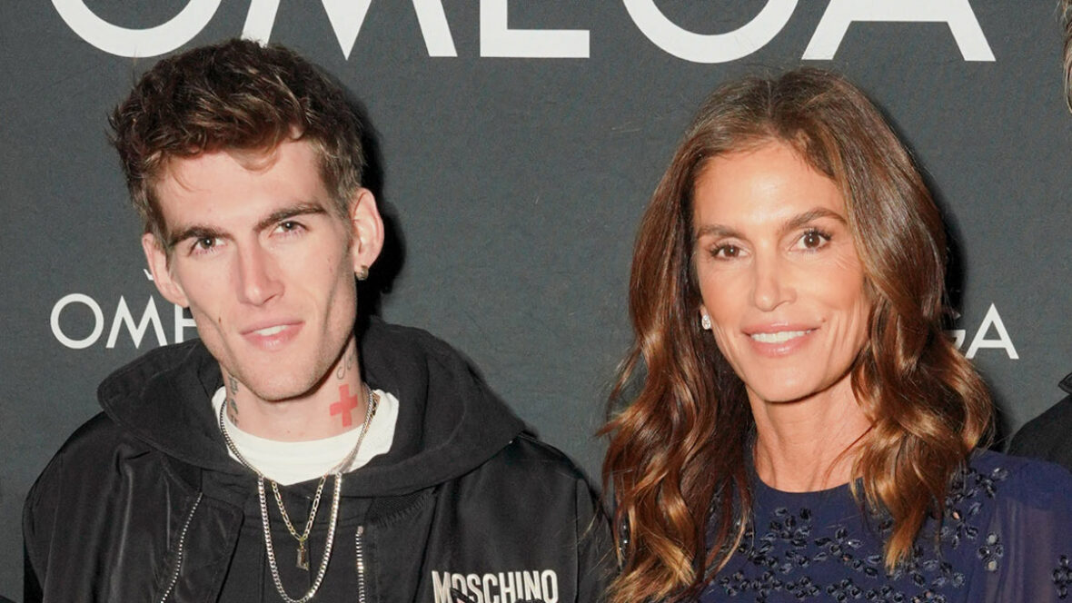 cindy-crawford-proud-of-presley Cindy Crawford and Presley Gerber stock photo