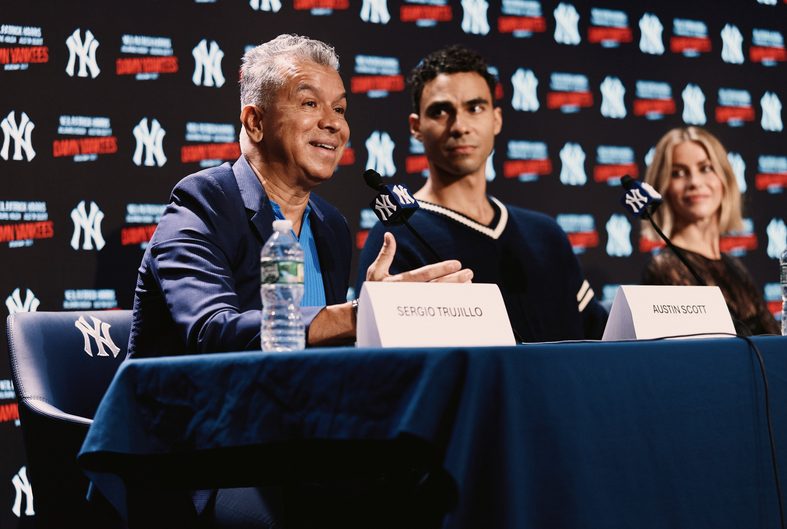 Sergio Trujillo, Austin Scott and Julianne Hough at a press conference announcing the Damn Yankees revival