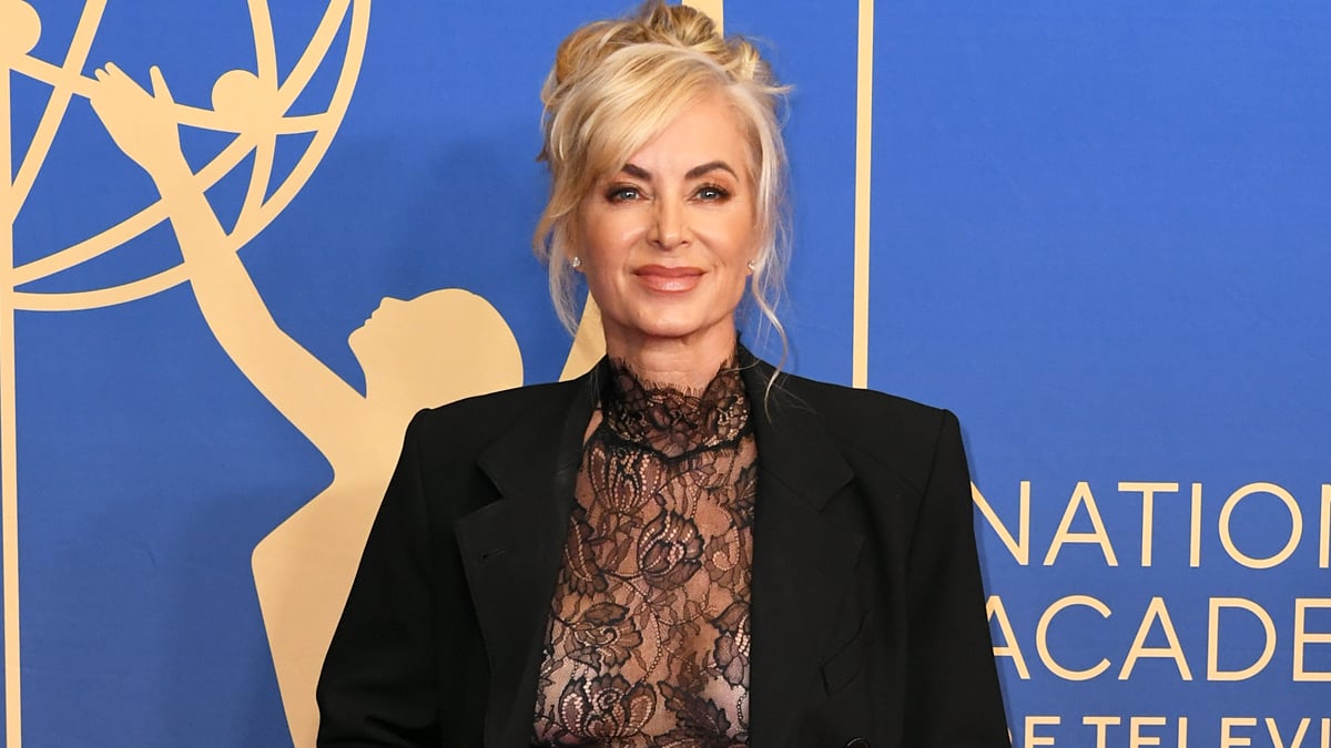 ‘Young and the Restless’ Star Eileen Davidson Says She Fractured Her Knee in Cold Plunge Accident