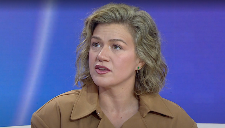 Kelly Clarkson Bob