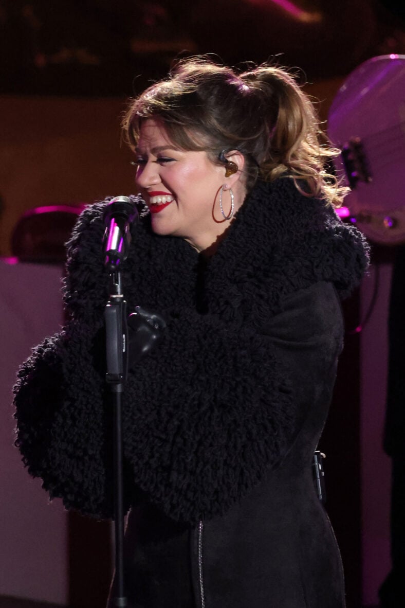 Kelly Clarkson performing in 2024
