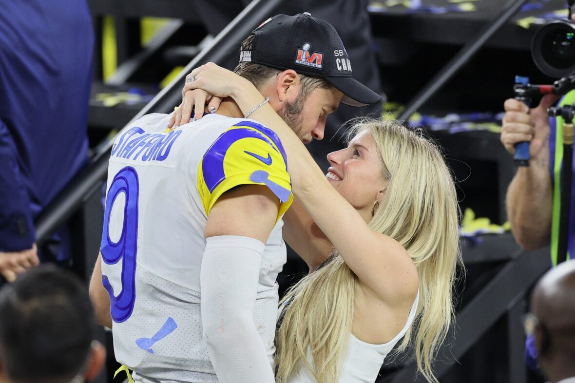 Kelly Stafford and Matthew Stafford together in a stock image from his NFL career