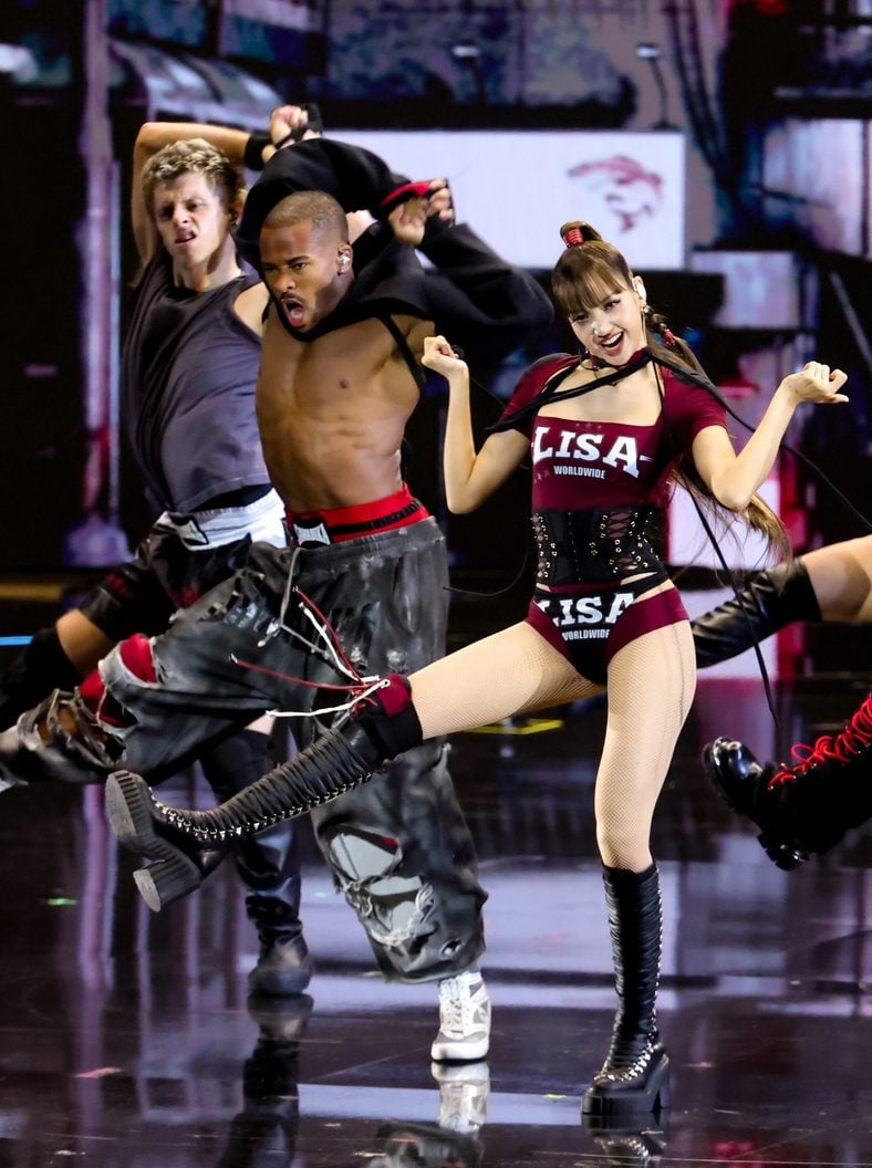 LISA performs on 2026 MTV VMAs