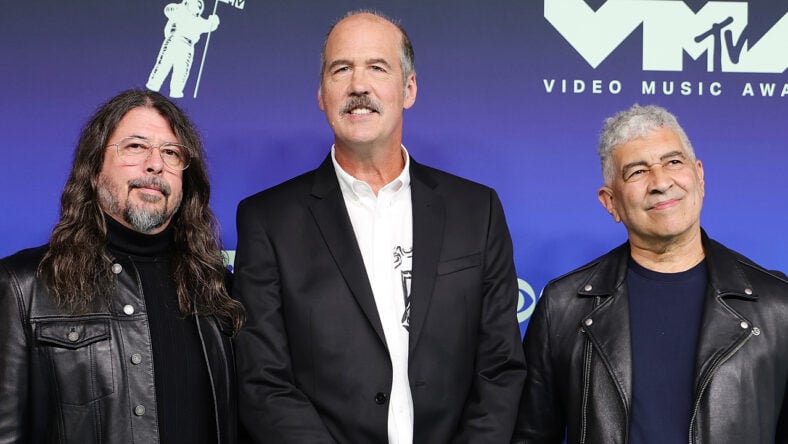 Nirvana poses at the 2026 MTV VMAs