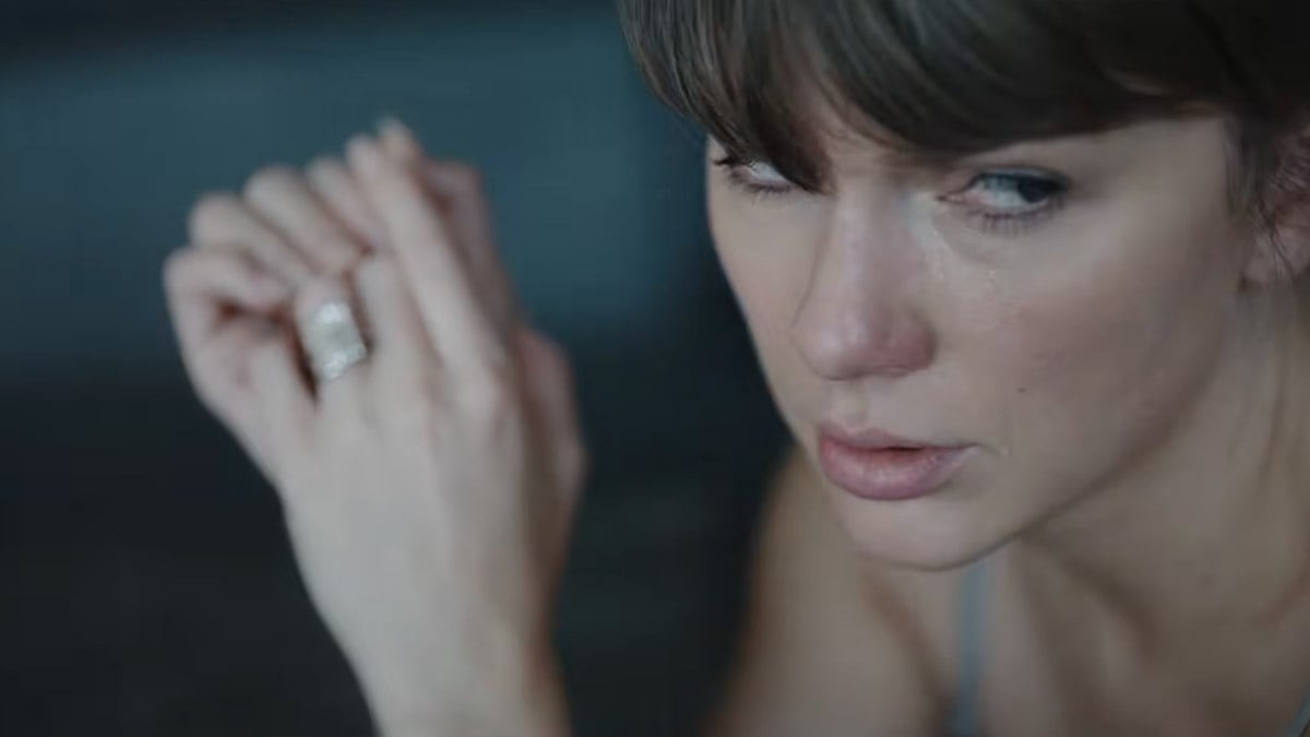 Taylor Swift Drops ‘Patient Zero’ Song: Breaking Down the Lyrics & What It’s About – Listen Now!