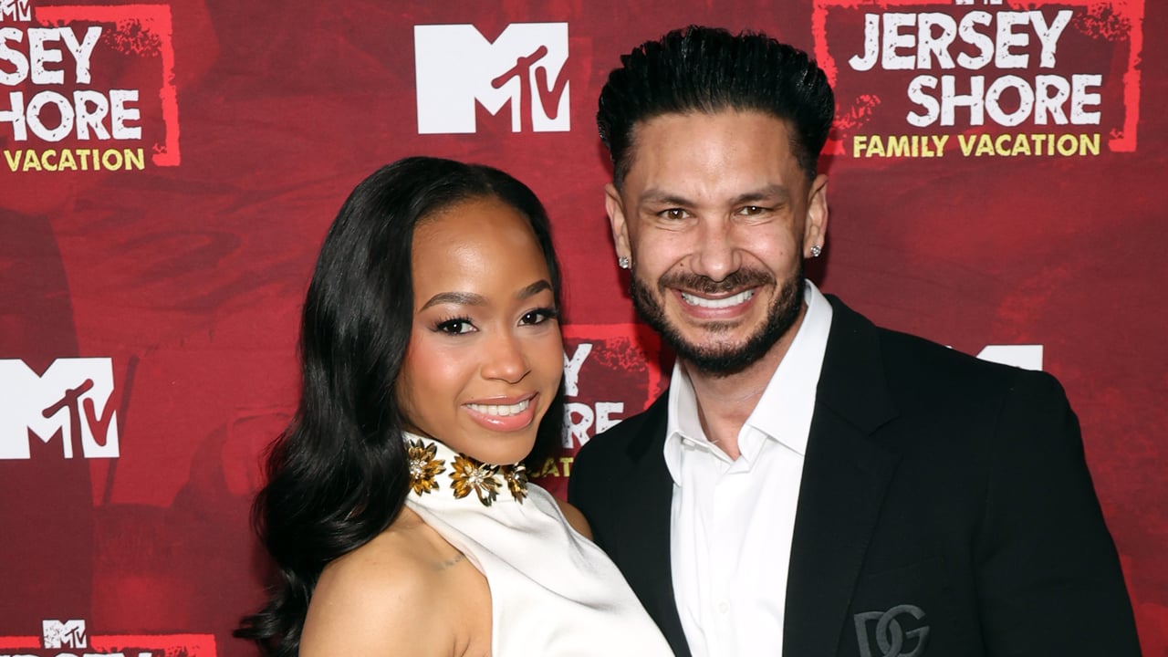 Jersey Shore’s DJ Pauly D Is Engaged After Proposing to Longtime Girlfriend Nikki Hall in Las Vegas