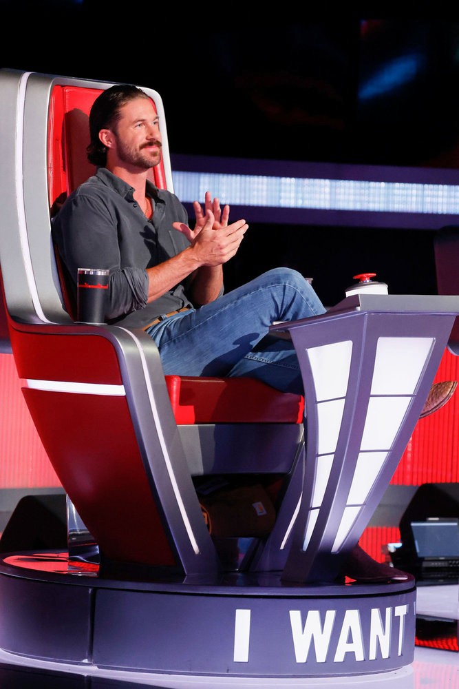 Photos of Riley Green without a hat
