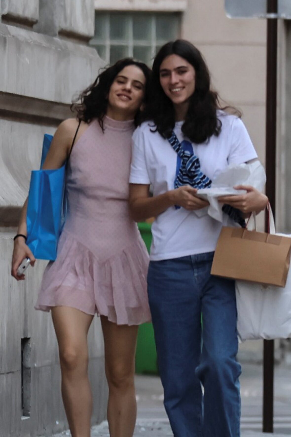 Rosalia & Loli Bahia in Paris