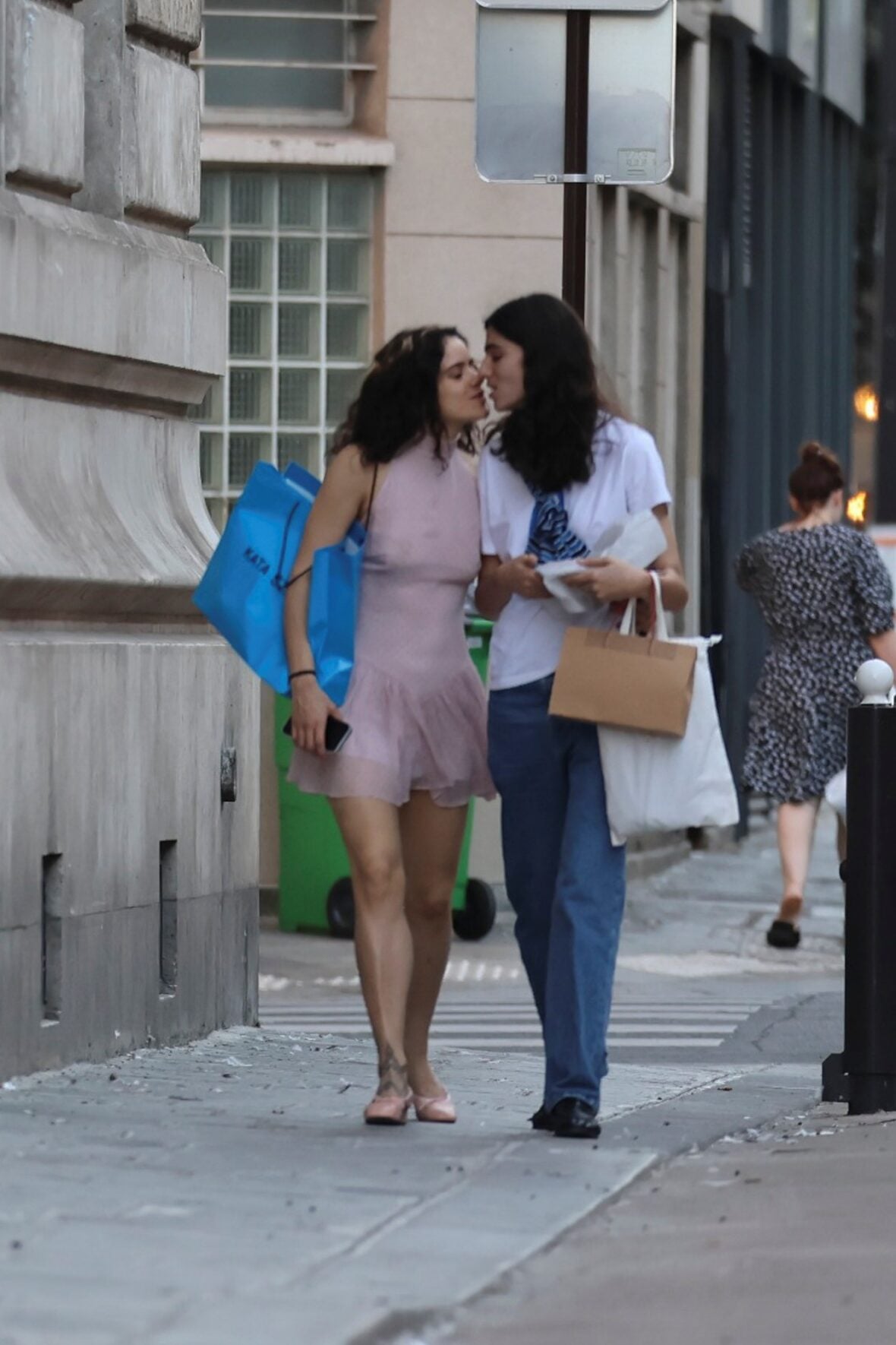 Rosalia & Loli Bahia in Paris