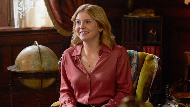 Rose McIver in Ghosts