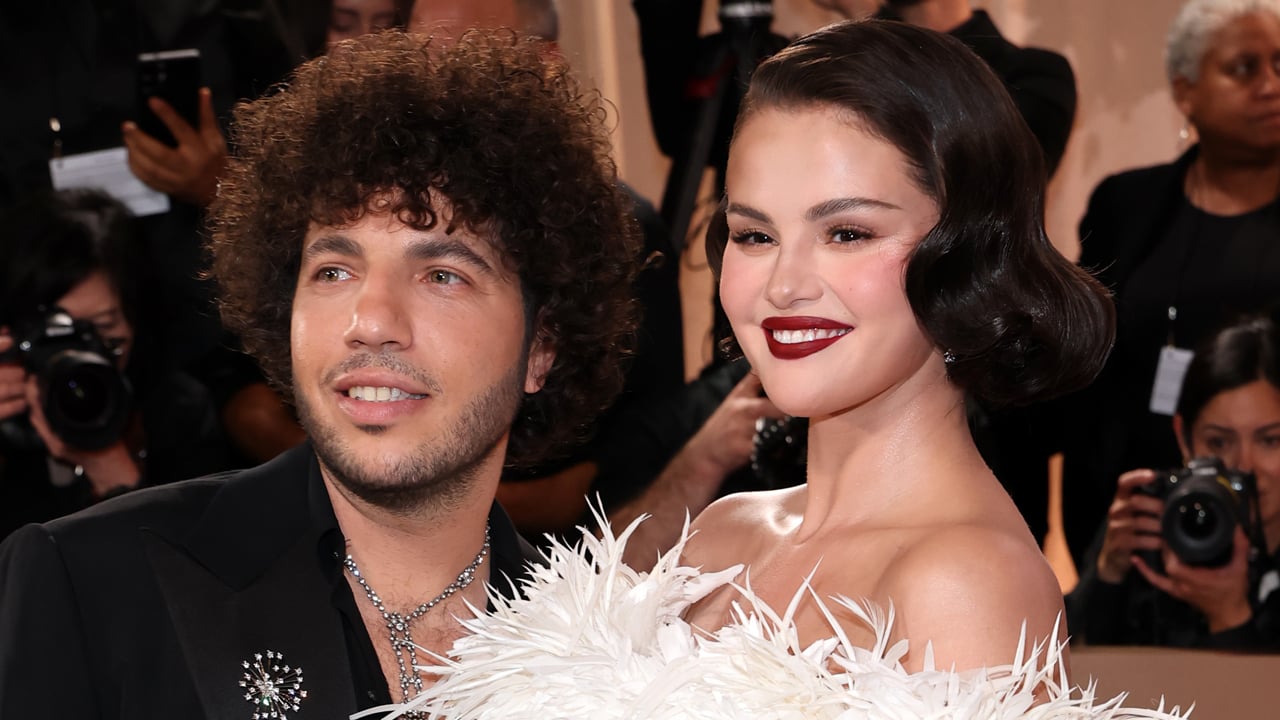 Selena Gomez Grabs Dinner in NYC with Husband Benny Blanco&hellip;