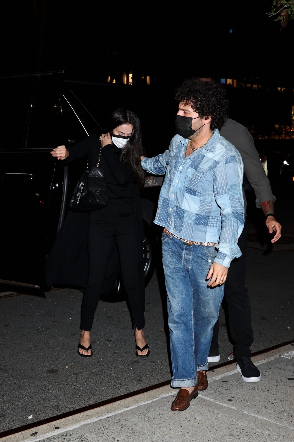 Selena Gomez and Benny Blanco return to their hotel after getting dinner in NYC
