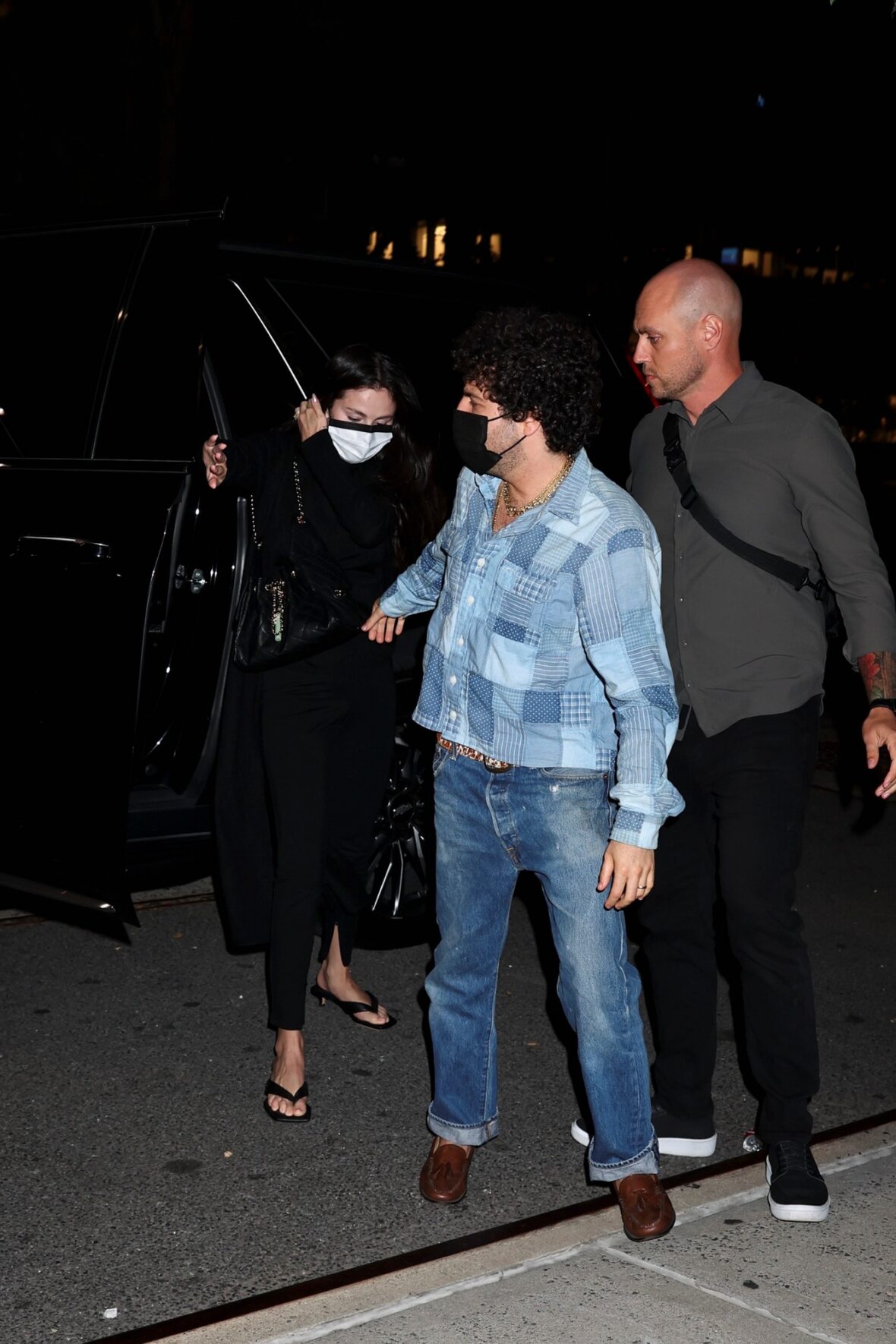 Selena Gomez and Benny Blanco return to their hotel after getting dinner in NYC