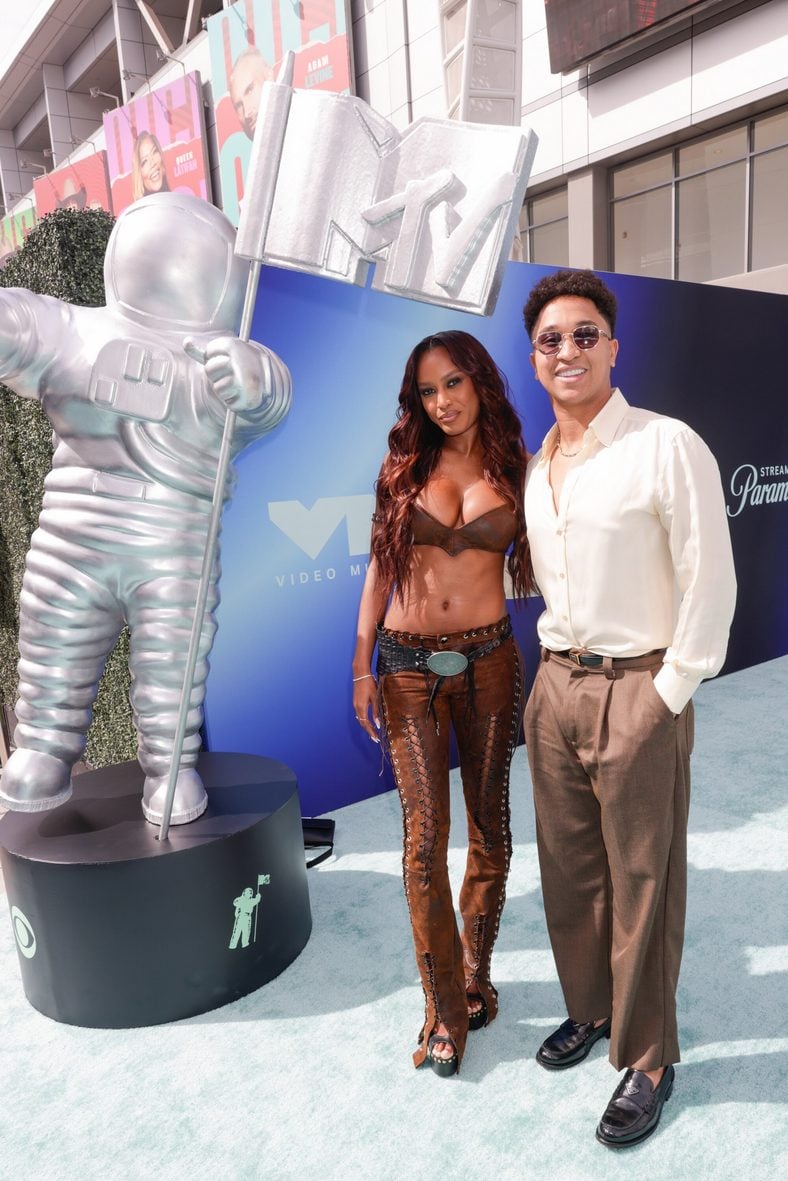 Ciara Miller and Brandon Armstrong pose at the 2026 MTV VMAs