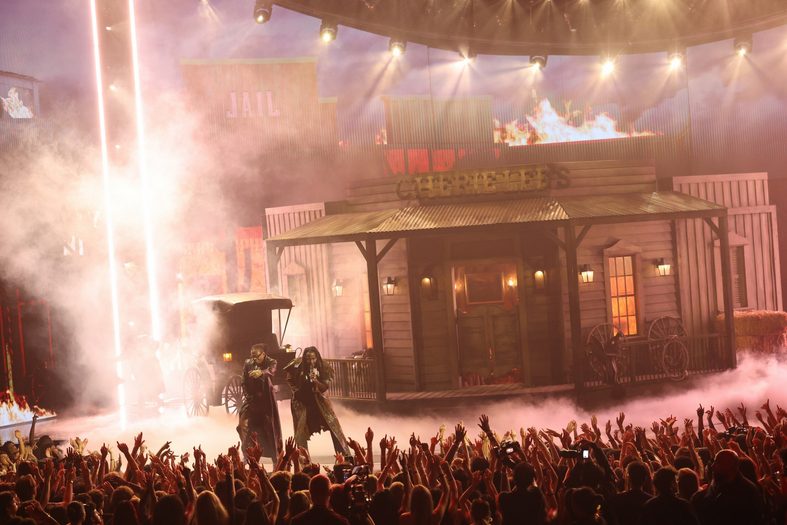 Shaboozey and Gunna perform on the MTV VMAs 2026