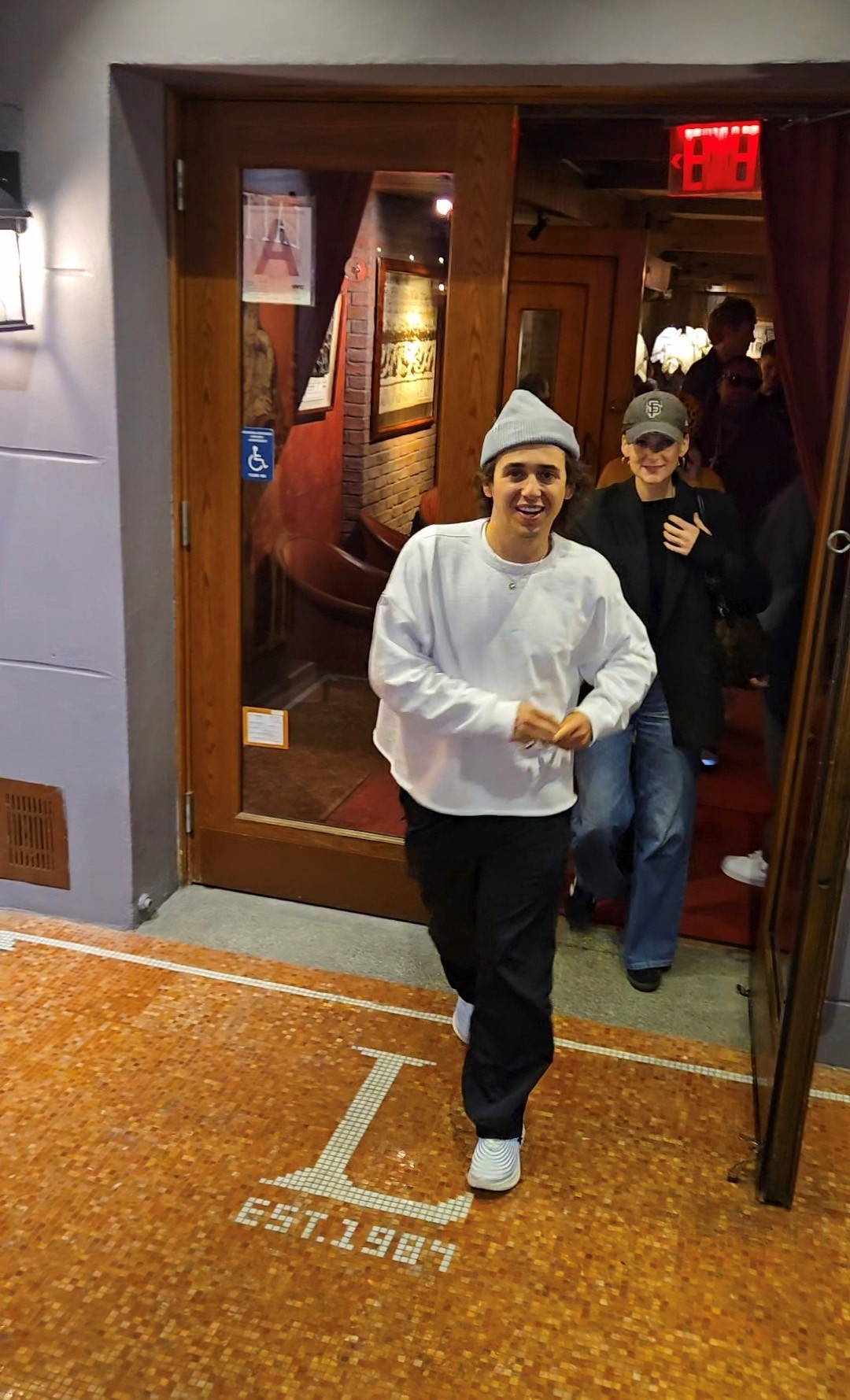 SNL cast members exit a restaurant on September 23 in NYC
