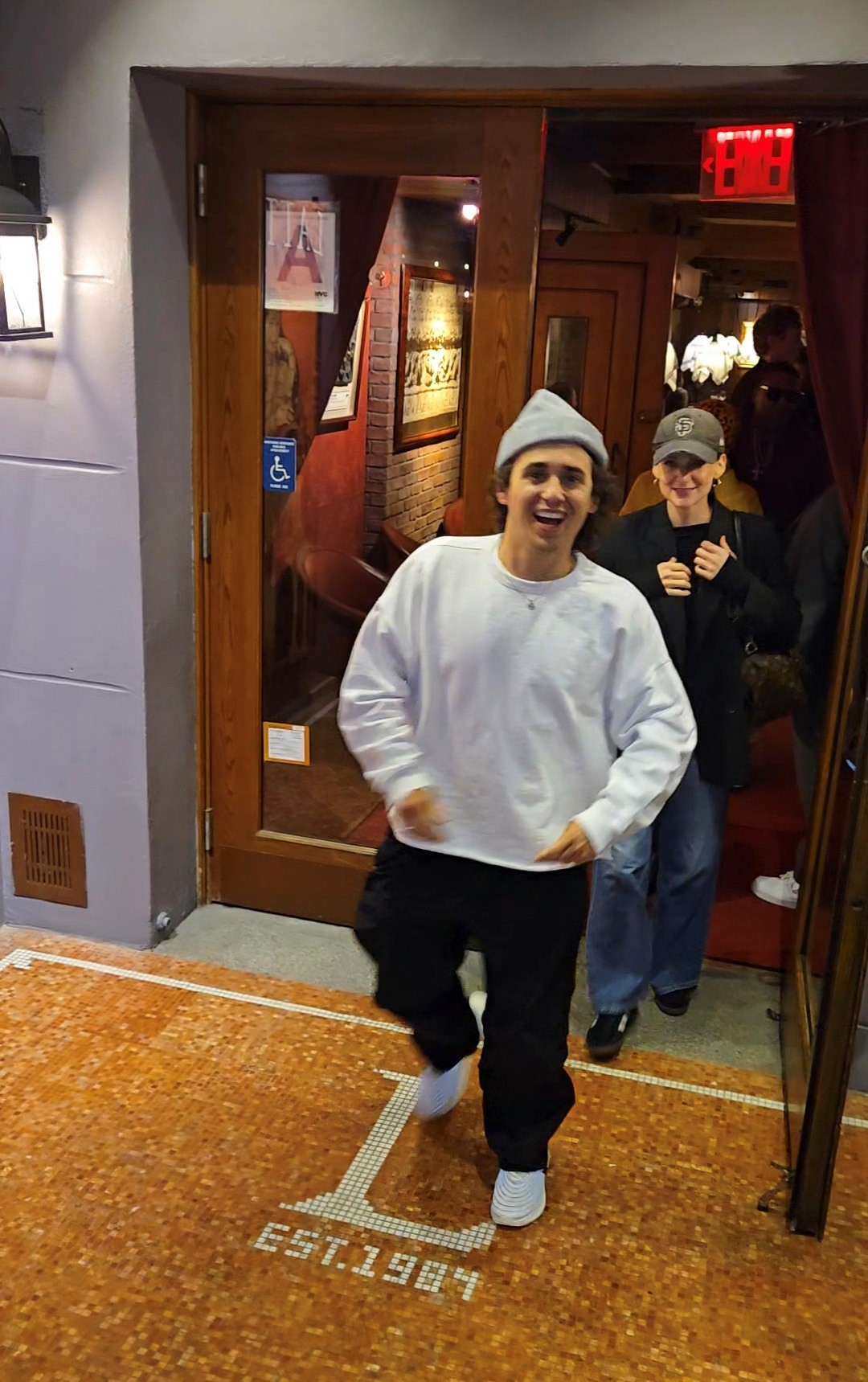 SNL cast members exit a restaurant on September 23 in NYC