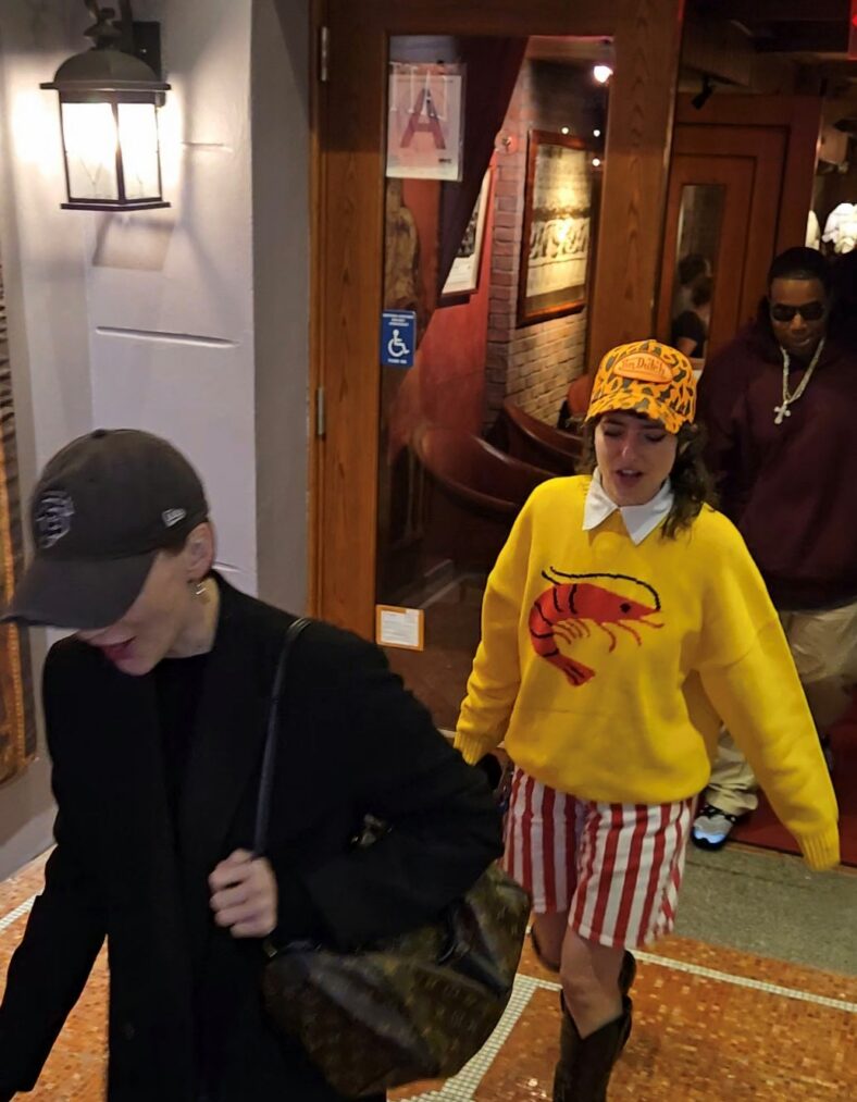 SNL cast members exit a restaurant on September 23 in NYC