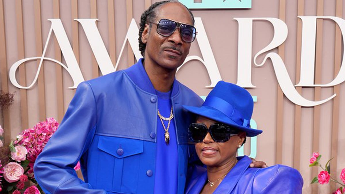 Who Is Snoop Dogg’s Wife? Meet Shante Broadus Ahead of His MTV VMAs Hosting Gig