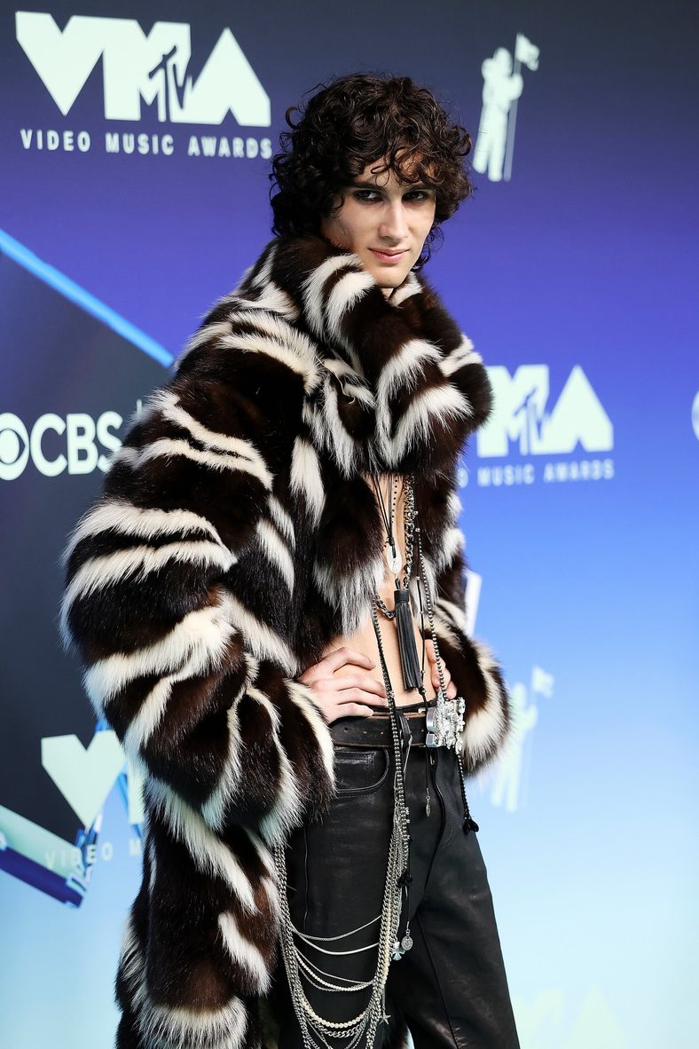 Sombr arrives at the 2026 MTV VMAs