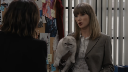 Taylor Swift in SVU sketch at Emmys