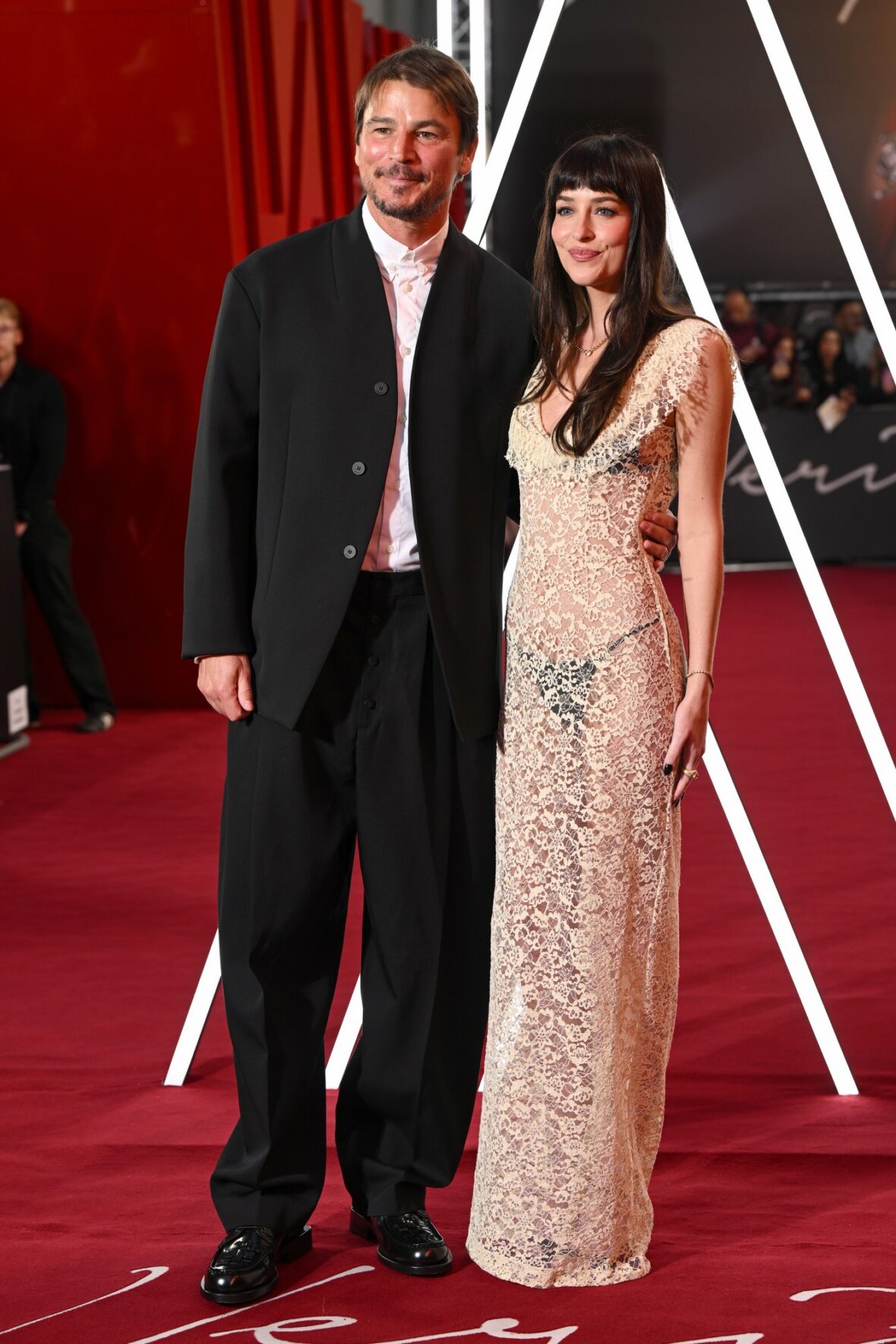 Josh Hartnett & Dakota Johnson at Verity premiere