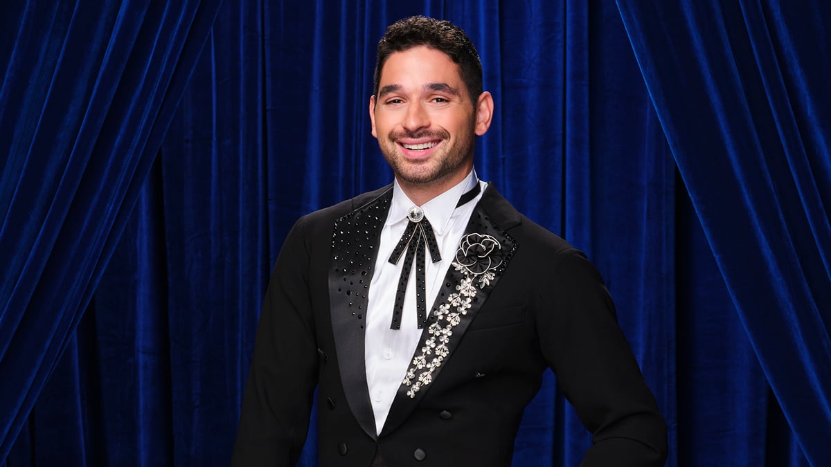 Alan Bersten Breaks Silence on Replacing Val Chmerkovskiy on&hellip;